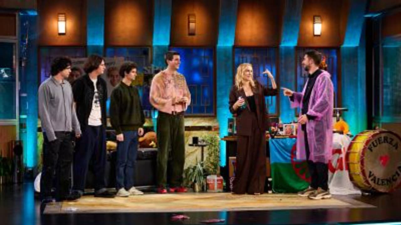 Kira Miró and Carolina Durante