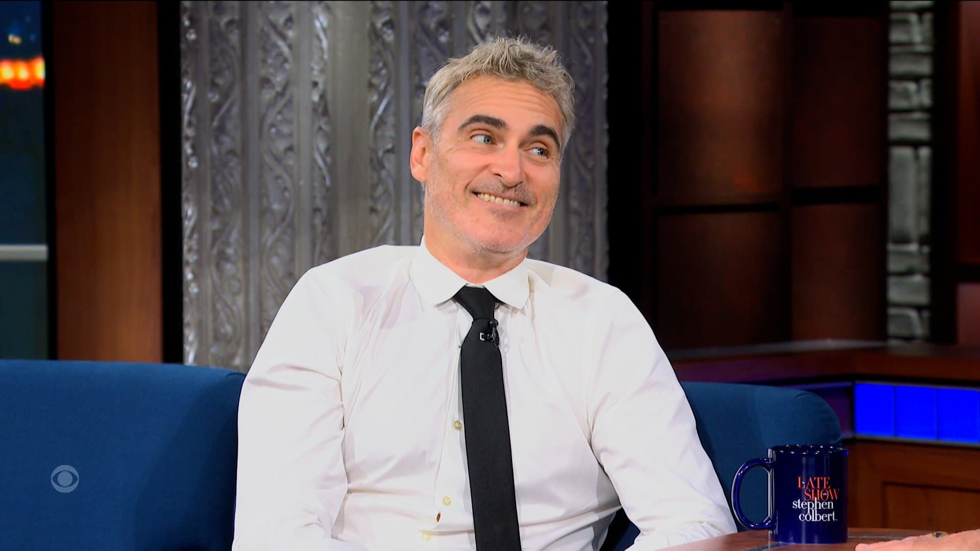 Joaquin Phoenix, Megan Stalter