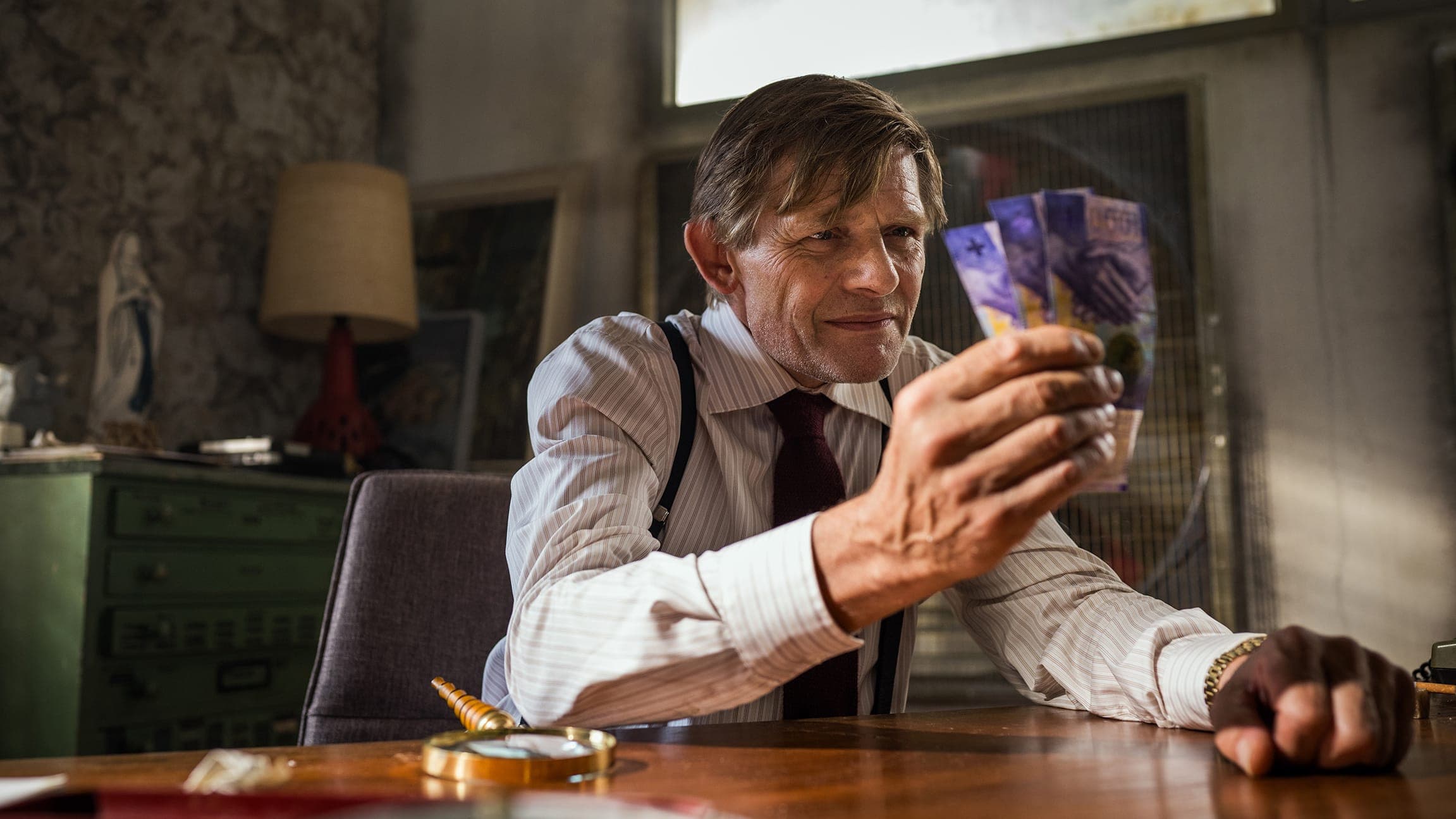 A lawyer rarely comes alone