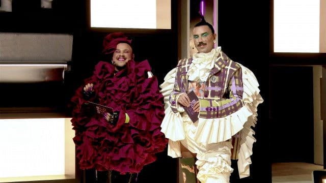 Make Up and Talk: A New Blogger