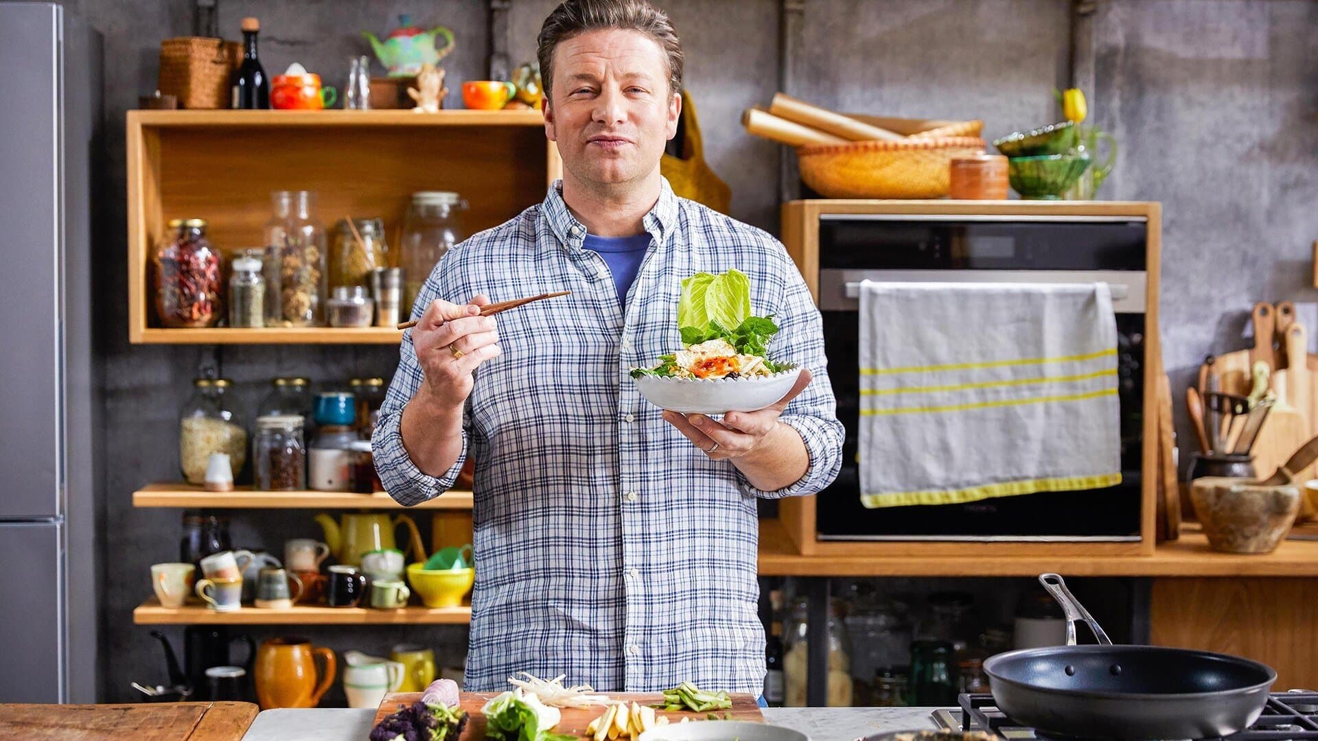 Veggie Pad Thai & Cauliflower Cheese Pizza Pie