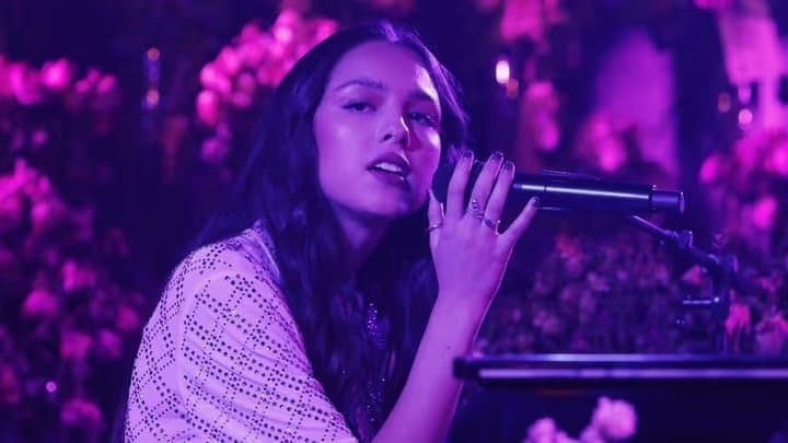 Jeremy Renner, Olivia Rodrigo