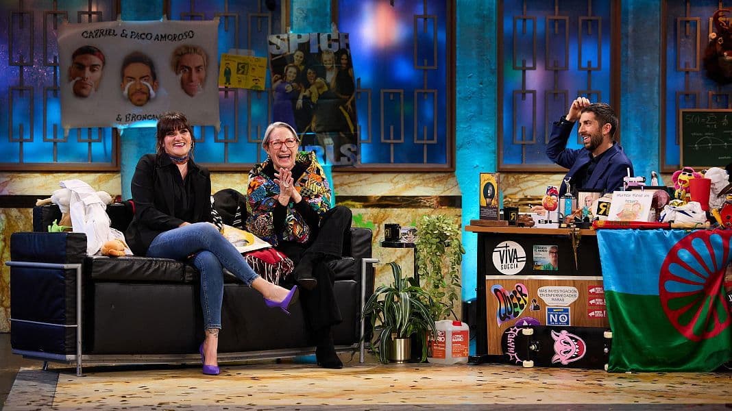 Rozalén y Luisa Gavasa