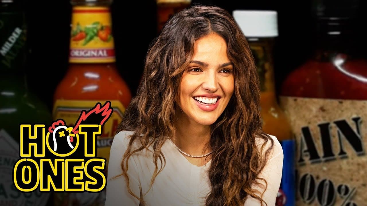 Eiza González Cries on Command While Eating Spicy Wings